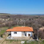 Къща в Попово - 80 кв.м за 702 €/кв.м - Снимка #1