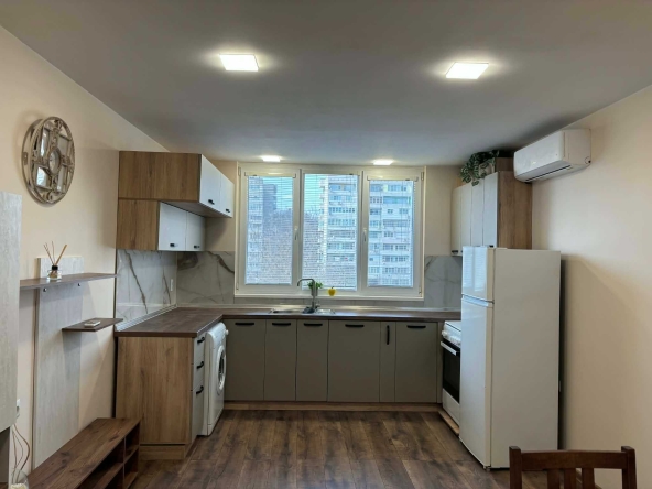 Дава се под наем Едностаен апартамент в Силистра, Север - 48 кв.м за 219.3 € - Снимка #1