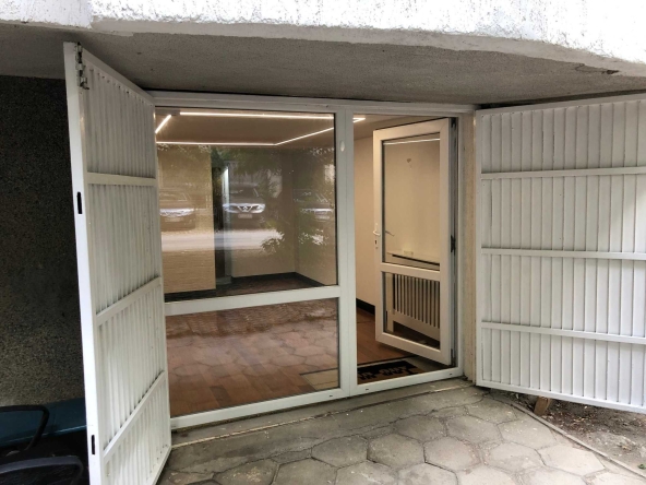 Дава се под наем Офис в София, Стрелбище - 22 кв.м за 239.19 € - Снимка #1