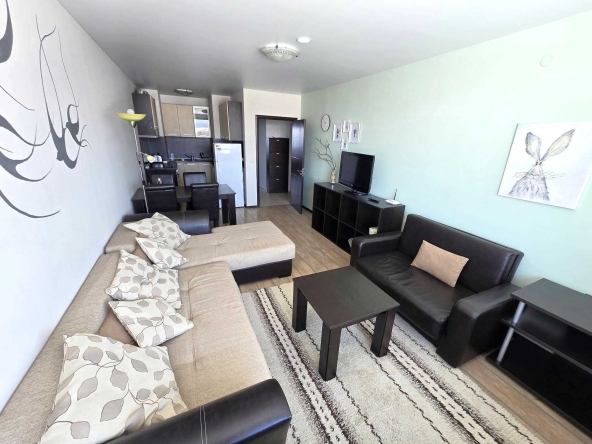 Дава се под наем Двустаен апартамент в Банско - 65 кв.м за 348.84 € - Снимка #1