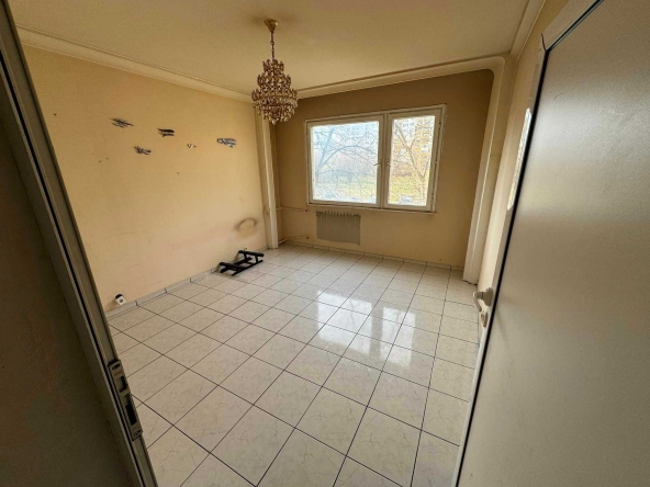 Дава се под наем Четиристаен апартамент в София, Люлин 9 - 100 кв.м за 500 € - Снимка #1