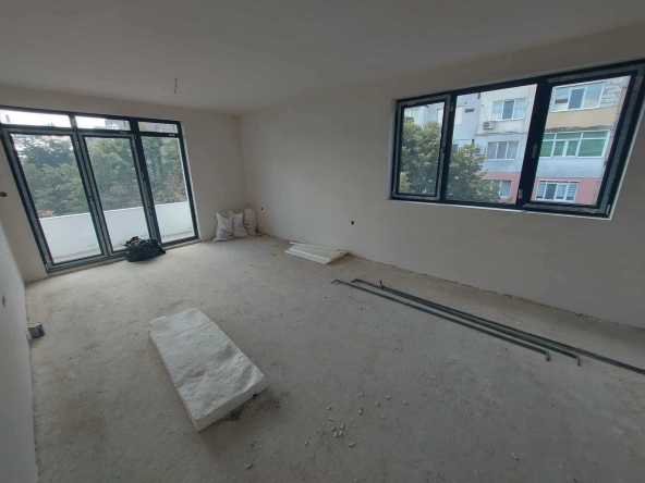 Тристаен апартамент в Търговище, Вароша - 104 кв.м за 1153 €/кв.м - Снимка #1