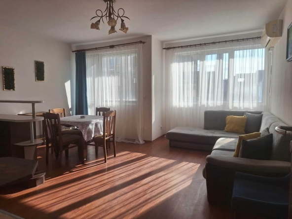 Дава се под наем Тристаен апартамент в Варна, Колхозен пазар - 95 кв.м за 488.58 € - Снимка #1