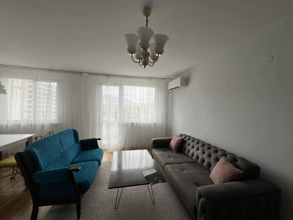 Дава се под наем Тристаен апартамент в София, Младост 4 - 87 кв.м за 700 € - Снимка #1