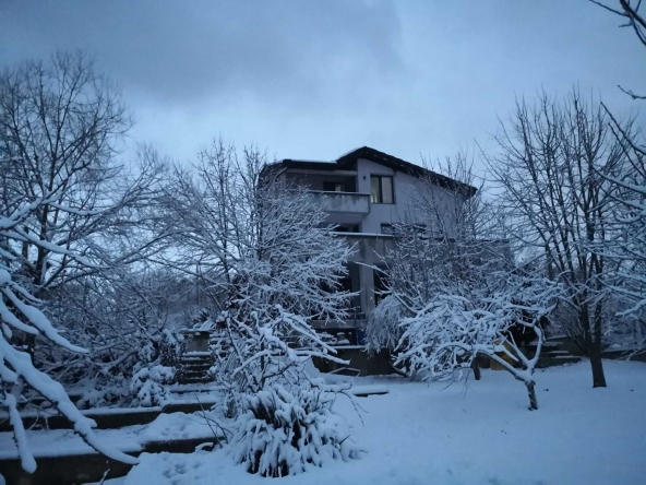 Къща в Варна, Окръжна болница - 181 кв.м за 938 €/кв.м - Снимка #1