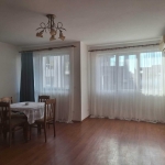 Дава се под наем Тристаен апартамент в Варна, Колхозен пазар - 90 кв.м за 488.58 € - Снимка #1