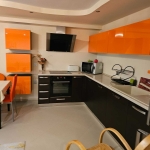 Дава се под наем Тристаен апартамент в Варна, Червен площад - 100 кв.м за 797.64 € - Снимка #1