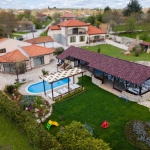 Дава се под наем Къща в с. Здравец, Област Варна - 420 кв.м за 2093.55 € - Снимка #1