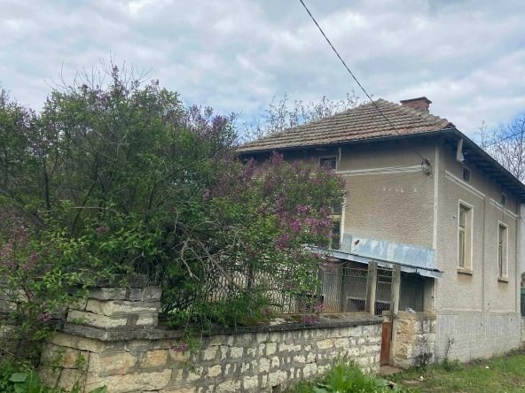 Къща в с. Камено поле, Област Враца - 220 кв.м за 34 €/кв.м - Снимка #1