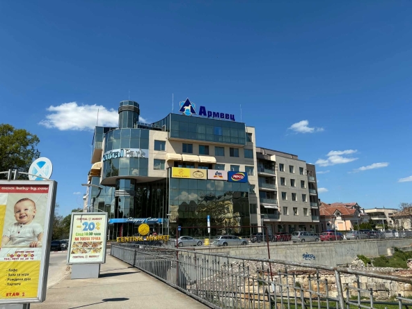 Тристаен апартамент в Силистра, Център - 115 кв.м за 821 €/кв.м - Снимка #1