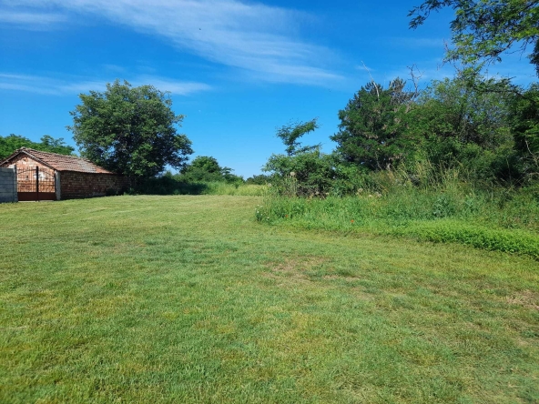 Парцел в с. Згалево, Област Плевен - 1200 кв.м за 14 €/кв.м - Снимка #1