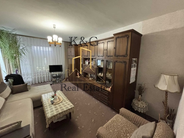 Двустаен апартамент в Разград, Център - 74 кв.м за 1213 €/кв.м - Снимка #1