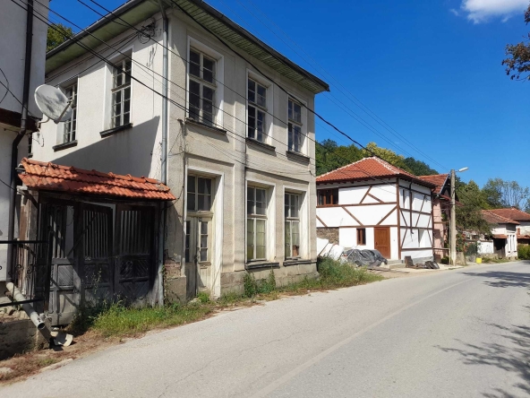 Къща в Плевен, 9-ти квартал - 85 кв.м за 570 €/кв.м - Снимка #1