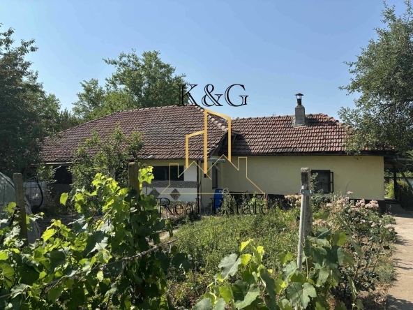 Къща в с. Ушинци, Област Разград - 100 кв.м за 322 €/кв.м - Снимка #1