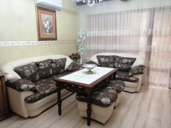 Дава се под наем Тристаен апартамент в Пловдив, Южен - 70 кв.м за 400 € - Снимка #1