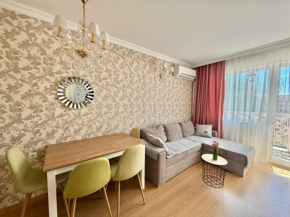 Двустаен апартамент в к.к. Слънчев бряг - 54 кв.м за 812 €/кв.м - Снимка #1