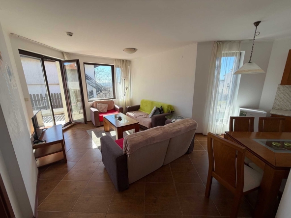 Тристаен апартамент в с. Кошарица, Област Бургас - 94 кв.м за 478 €/кв.м - Снимка #1