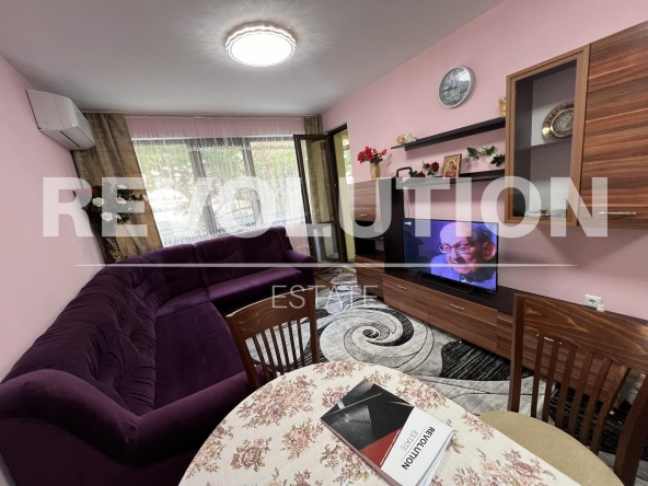 Дава се под наем Двустаен апартамент в Варна, Колхозен пазар - 55 кв.м за 425 € - Снимка #1