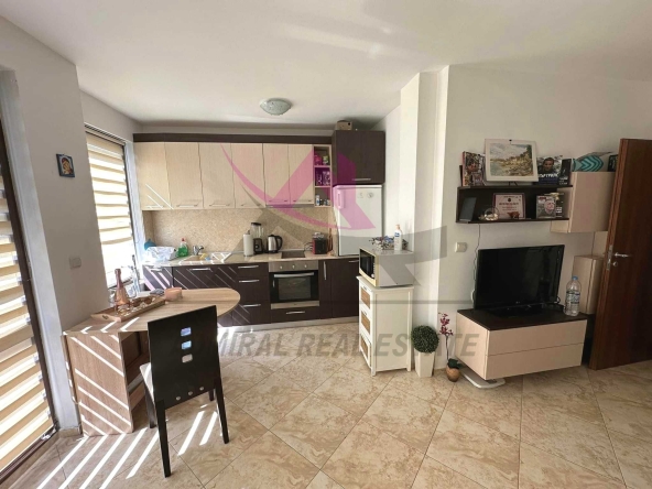 Дава се под наем Едностаен апартамент в Варна, Център - 40 кв.м за 325 € - Снимка #1