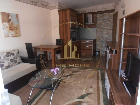 Дава се под наем Двустаен апартамент в Варна, Център - 69 кв.м за 475 € - Снимка #1