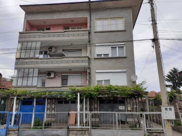 Етаж от къща в Полски Тръмбеш - 150 кв.м за 494 €/кв.м - Снимка #1