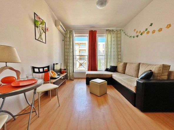 Едностаен апартамент в к.к. Слънчев бряг - 28 кв.м за 840 €/кв.м - Снимка #1