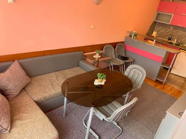 Дава се под наем Двустаен апартамент в Бургас, Възраждане - 60 кв.м за 178.5 € - Снимка #1