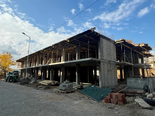 Двустаен апартамент в Стара Загора, Железник - център - 83 кв.м за 759 €/кв.м - Снимка #1