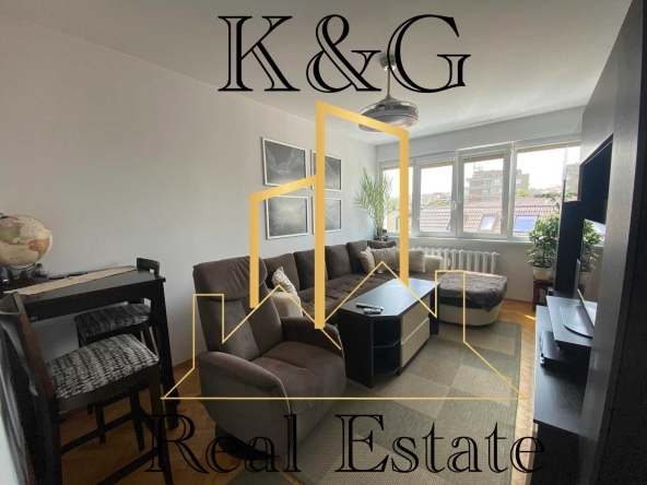 Тристаен апартамент в Разград, Варош - 104 кв.м за 1471 €/кв.м - Снимка #1