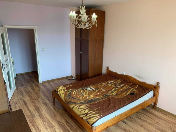 Дава се под наем Едностаен апартамент в Бургас, Изгрев - 48 кв.м за 178.5 € - Снимка #1