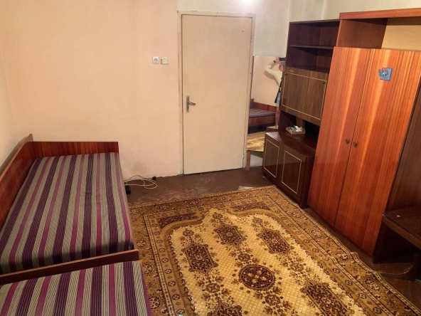 Дава се под наем Едностаен апартамент в Бургас, Възраждане - 38 кв.м за 102 € - Снимка #1