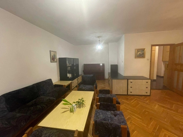 Дава се под наем Тристаен апартамент в Бургас, Възраждане - 88 кв.м за 204 € - Снимка #1