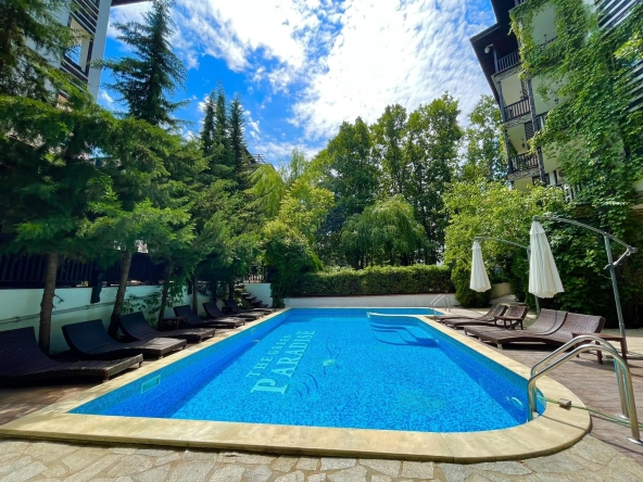 Тристаен апартамент в Бургас, Център - 111 кв.м за 1008 €/кв.м - Снимка #1