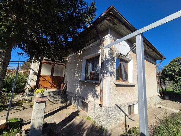 Къща в Варна, Аспарухово - 85 кв.м за 764 €/кв.м - Снимка #1