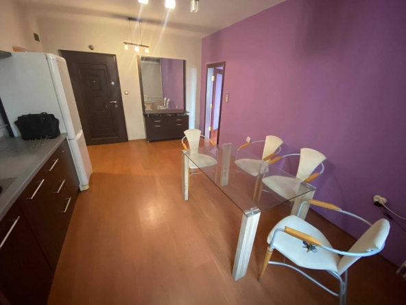 Дава се под наем Тристаен апартамент в Бургас, Славейков - 70 кв.м за 255 € - Снимка #1