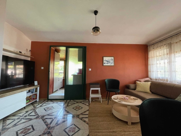 Дава се под наем Двустаен апартамент в Бургас, Център - 54 кв.м за 459 € - Снимка #1