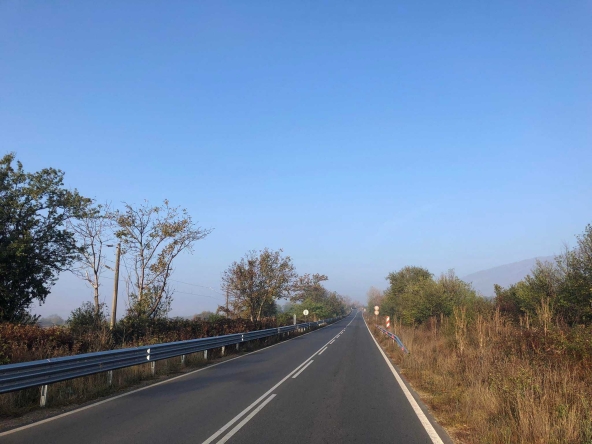 Парцел в Карлово - 12000 кв.м за 12 €/кв.м - Снимка #1