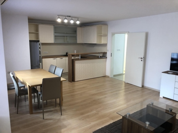 Дава се под наем Двустаен апартамент в Пловдив, Кючук Париж - 54 кв.м за 433.5 € - Снимка #1