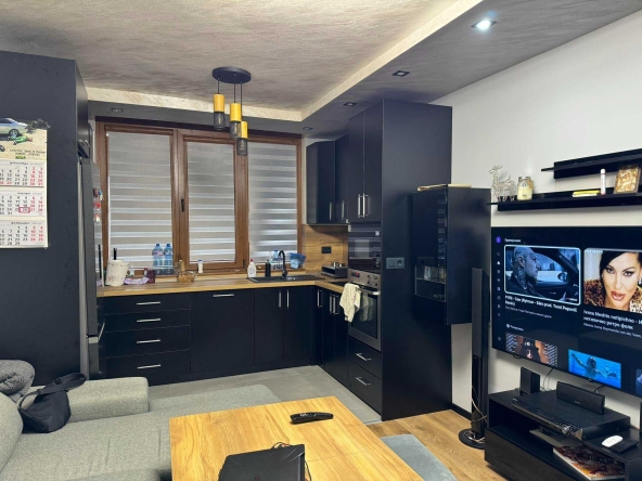 Тристаен апартамент в Бургас, Сарафово - 70 кв.м за 1460 €/кв.м - Снимка #1