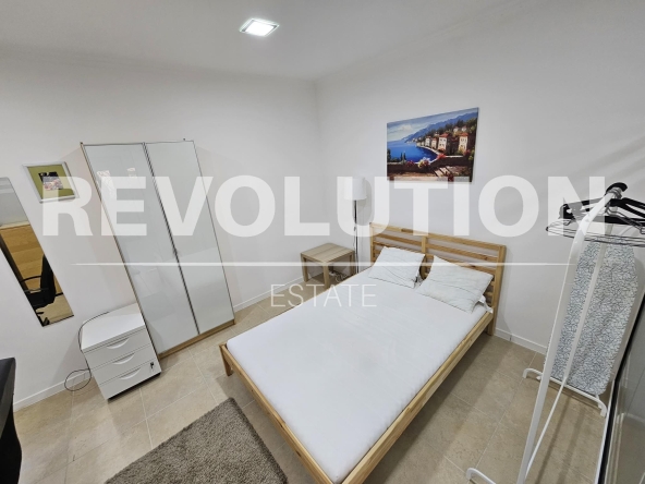 Дава се под наем Двустаен апартамент в Варна, Център - 40 кв.м за 450 € - Снимка #1