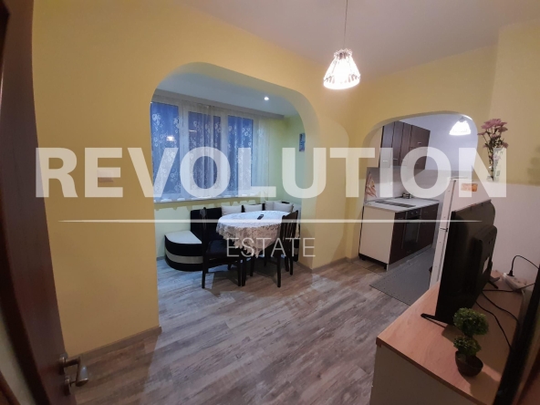 Дава се под наем Тристаен апартамент в Варна, Левски - 80 кв.м за 600 € - Снимка #1