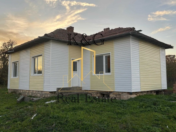 Къща в с. Владимировци, Област Разград - 74 кв.м за 311 €/кв.м - Снимка #1