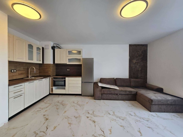 Дава се под наем Двустаен апартамент в София, Кръстова вада - 62 кв.м за 714 € - Снимка #1