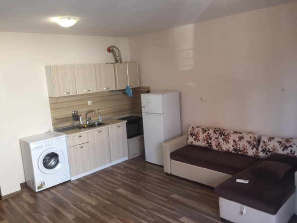 Дава се под наем Едностаен апартамент в Бургас, Сарафово - 37 кв.м за 204 € - Снимка #1