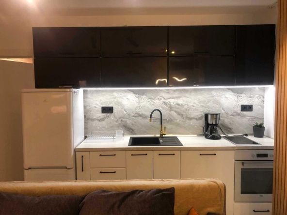 Дава се под наем Двустаен апартамент в Бургас, Лазур - 50 кв.м за 510 € - Снимка #1