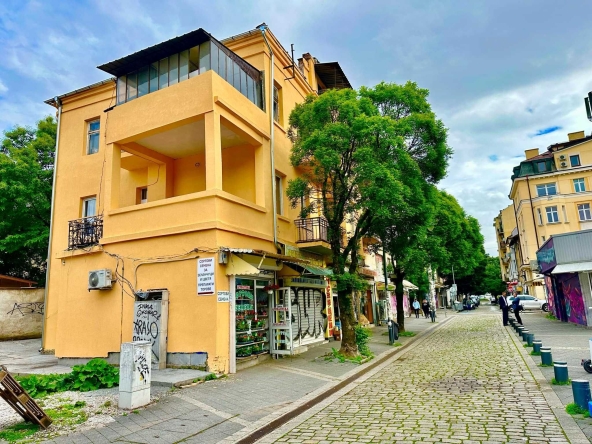 Четиристаен апартамент в с. Рударци, Област Перник - 130 кв.м за 1900 €/кв.м - Снимка #1