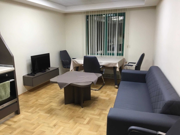 Дава се под наем Двустаен апартамент в Бургас, Център - 55 кв.м за 500 € - Снимка #1