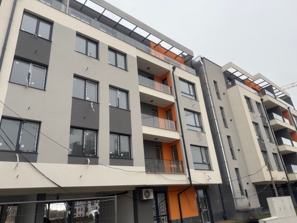 Двустаен апартамент в Варна, Операта - 76 кв.м за 1527 €/кв.м - Снимка #1