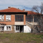 Къща в с. Овчарово, Област Хасково - 240 кв.м за 64 €/кв.м - Снимка #1