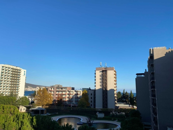 Дава се под наем Двустаен апартамент в к.к. Слънчев бряг - 72 кв.м за 110000 € - Снимка #1